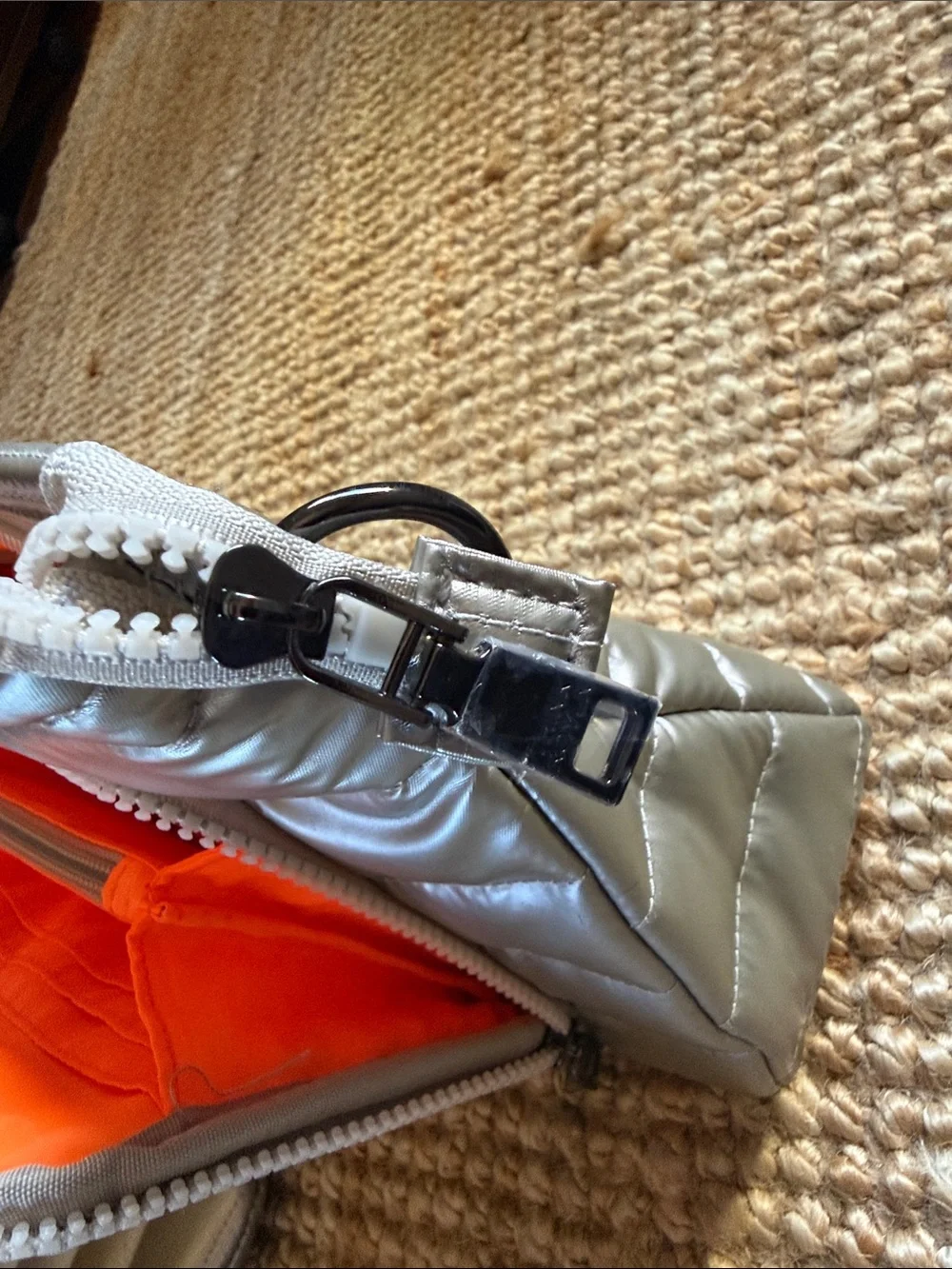 ⚜️ THINK ROLYN CROSSBODY BUM BAG W/ EXTRA POUCH METALLIC SILVER/ORANGE LINING ⚜️